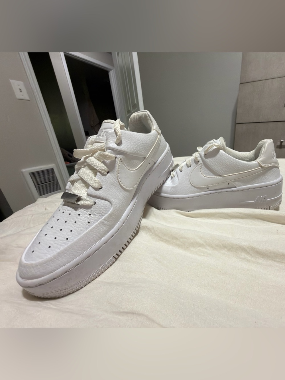 Nike Women’s Low Top Sneakers in White